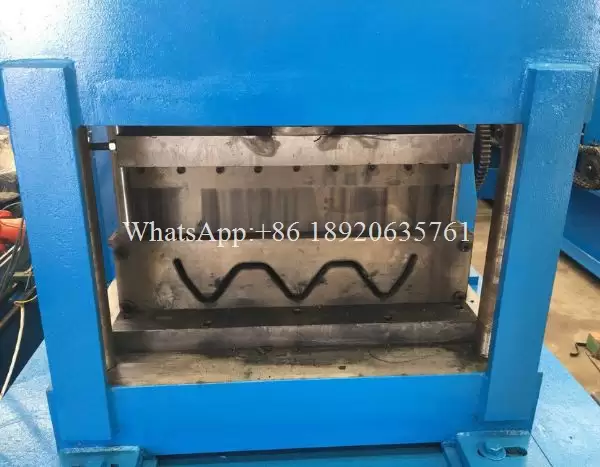 guardrail roll forming machine