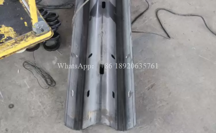 Two-wave Guardrail Roll Forming Machine Manufacturers
