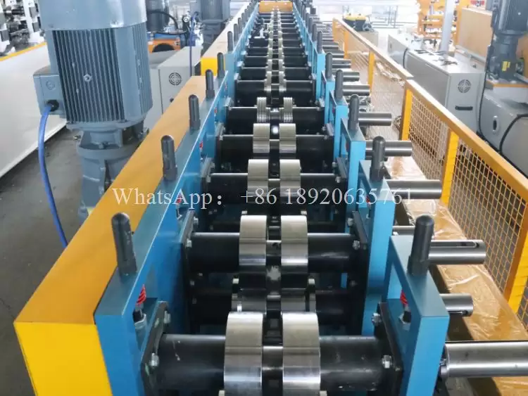 Máquina para Hacer Perfiles Tabla Yeso Cambio Automático C/U Máquina para Hacer Perfiles Tabla Yeso Cambio Automático C/U