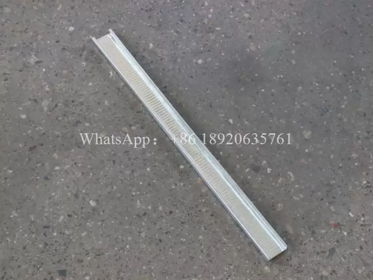 Máquina de Quilla Ligera Perfil C Textura Especial Máquina de Quilla Ligera Perfil C Textura Especial