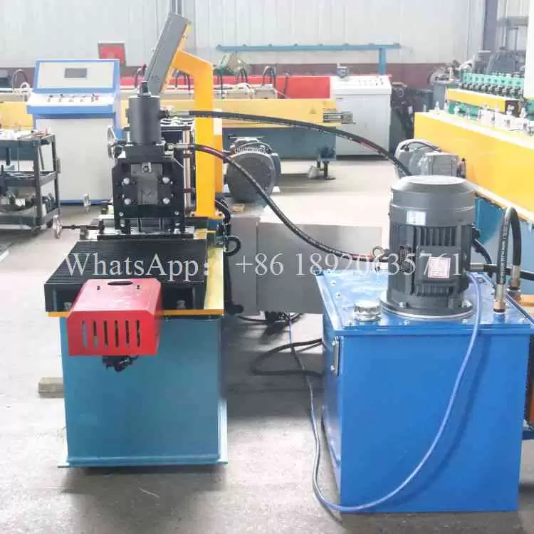 Maquina para hacer metalcom Perfil L Acero Ligero