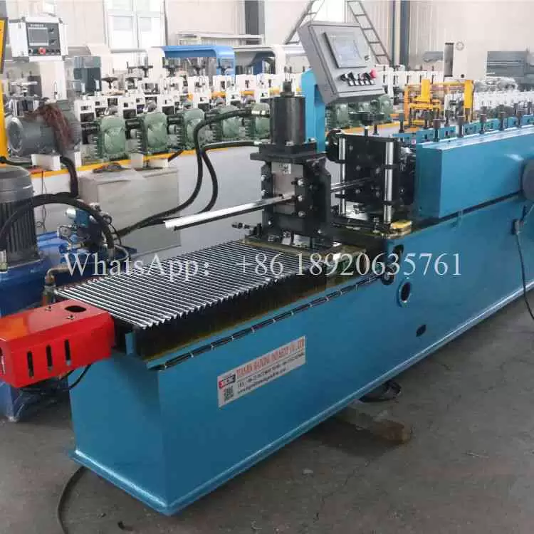 Equipo para Fabricar Montantes Metálicos Perfil Omega