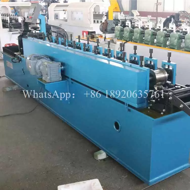 Equipo para Fabricar Montantes Metálicos Perfil Omega