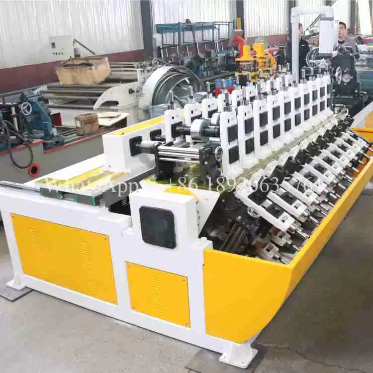 Máquina para Fabricar Quillas de Acero Ligero Cambio C/U/Omega